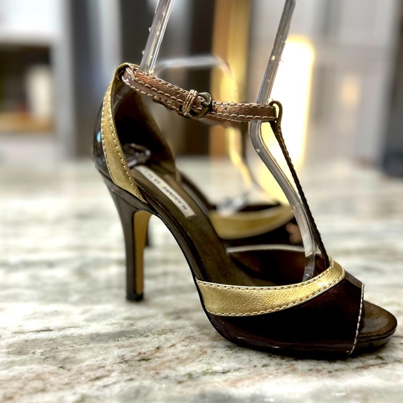 Steve Madden Patent Leather Brown/Gold T-Strap Shoes - Picture 7 of 11